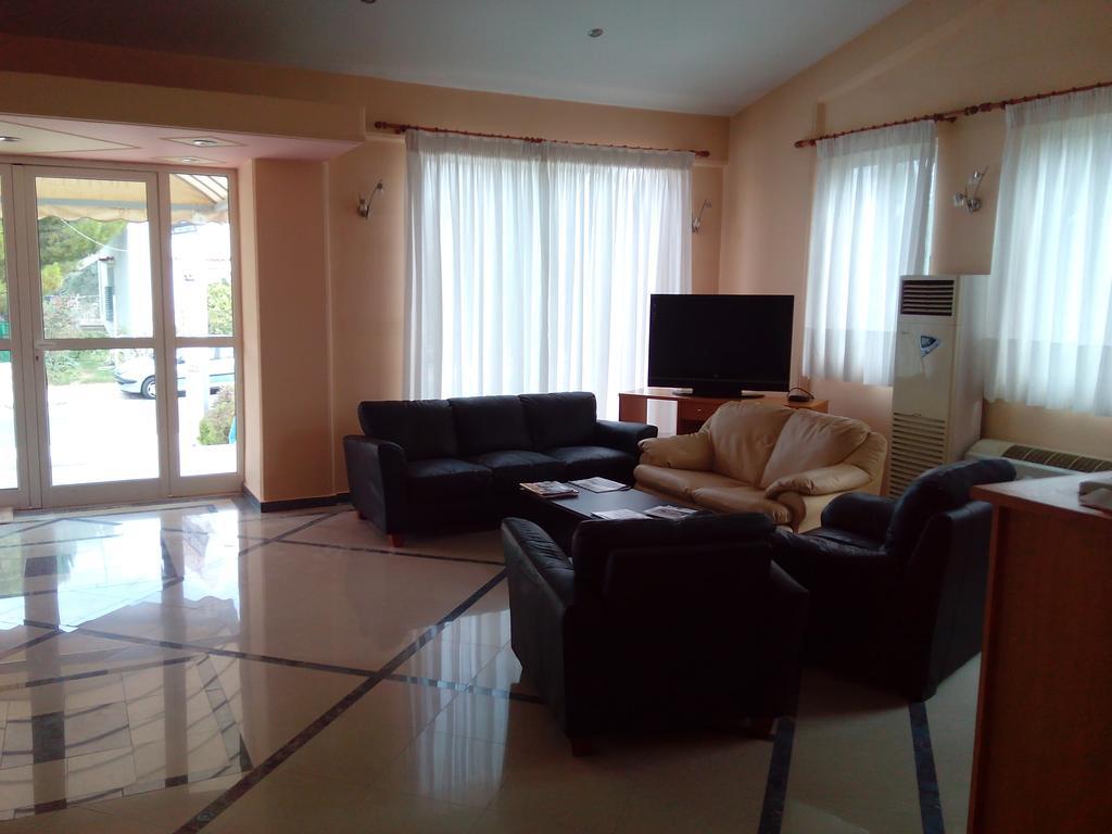 Cybele Guest Accommodation アテネ エクステリア 写真