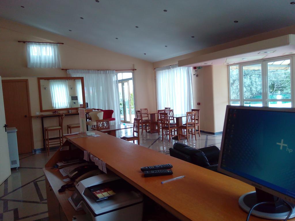 Cybele Guest Accommodation アテネ エクステリア 写真